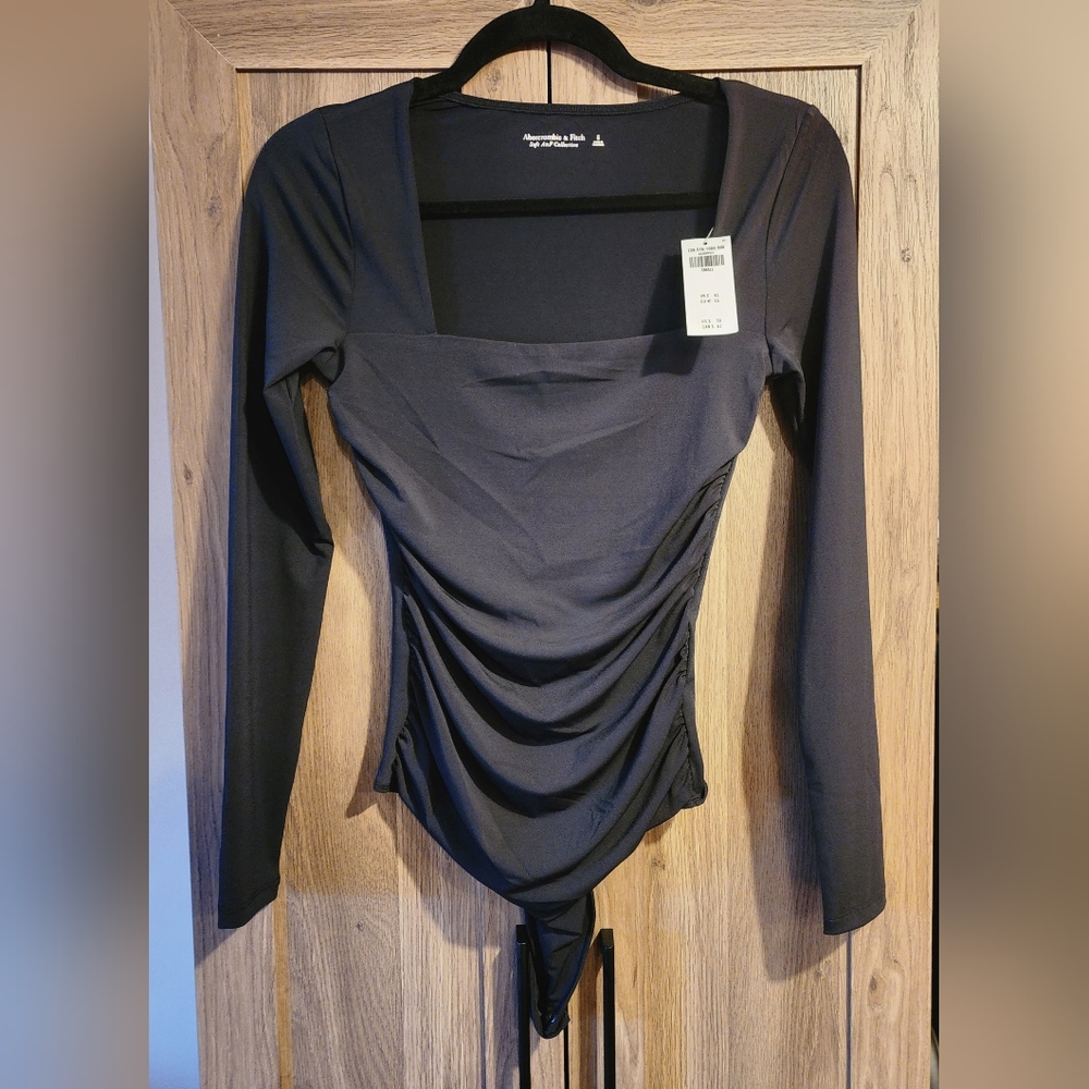 NWT Abercrombie & Fitch Black bodysuit Size Small